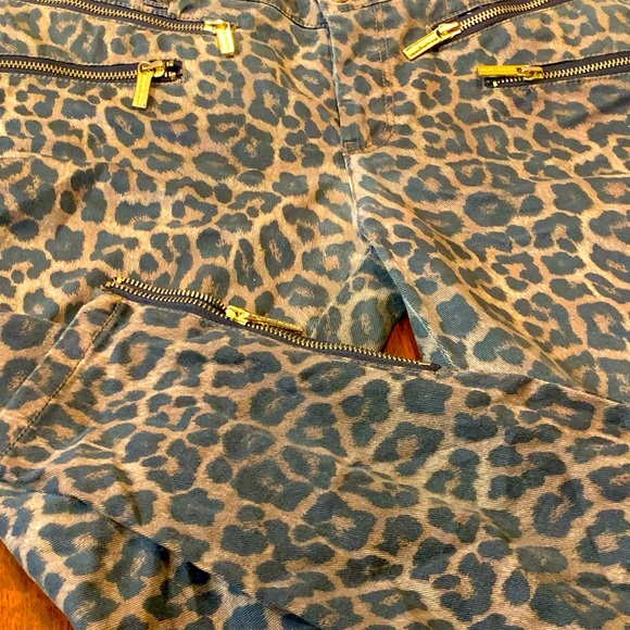 Sexy Michael Kors premium cropped leopard size 6 ( M) sassy front  zippers jeans - Picture 6 of 6
